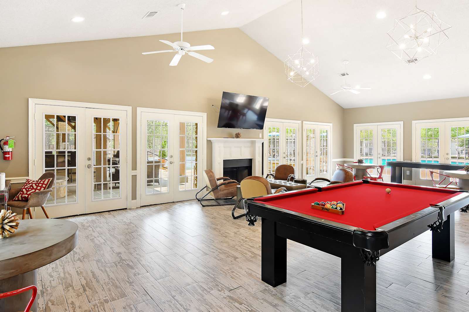 Lexington Pointe Apartment Homes interior 2